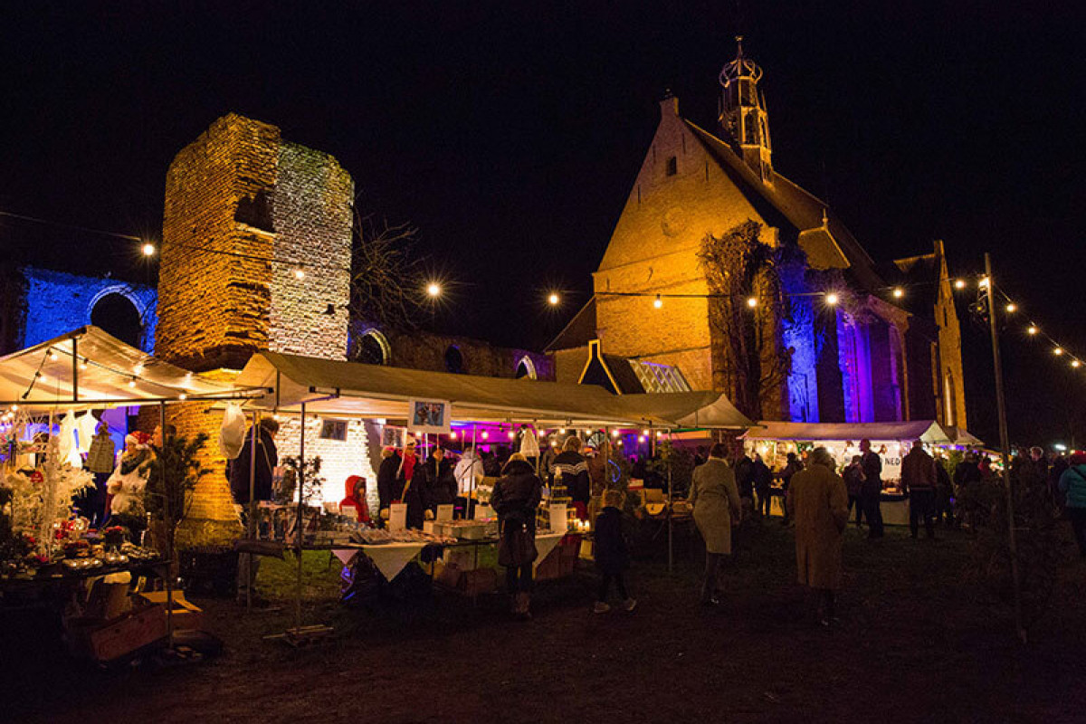 Kerstmarkt Ruïnekerk Bergen